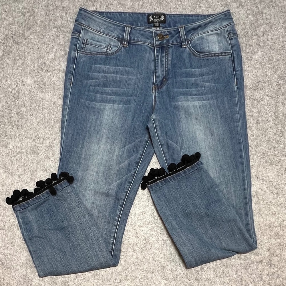 AZI New York‎ Women Medium Wash Pom Pom Trim Cropped Slim Jeans Size 4